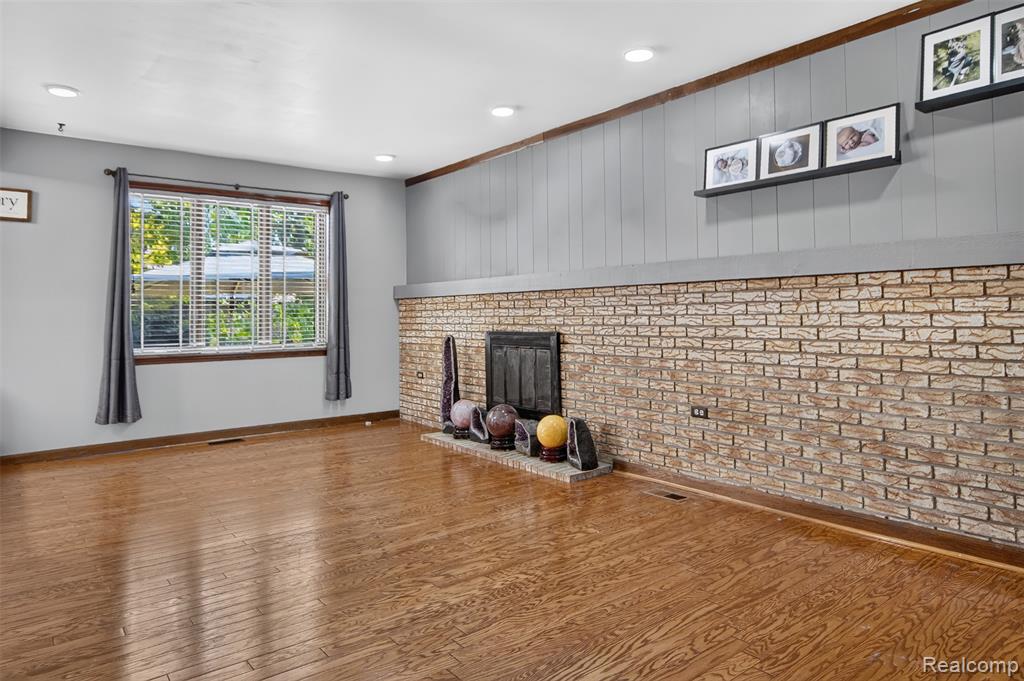 44100 Somerset Square, Canton, MI 48187 — Photo 10