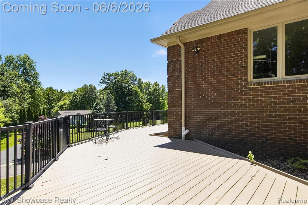 6220 Whispering Meadows Drive, White Lake, MI 48383 — Photo 45
