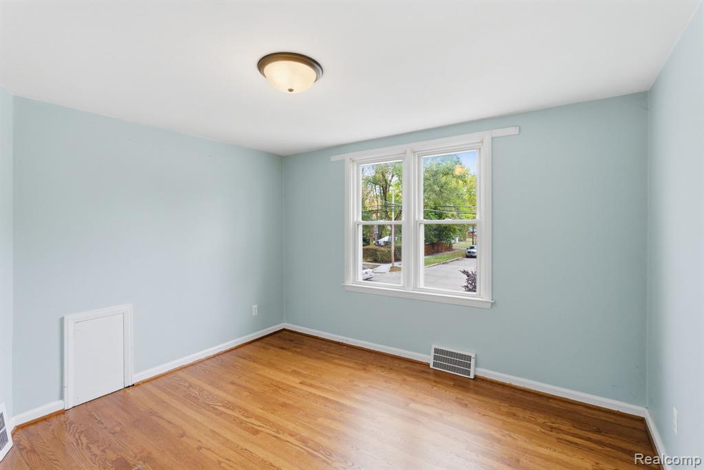 804 E Lincoln Avenue, Madison Heights, MI 48071 — Photo 20