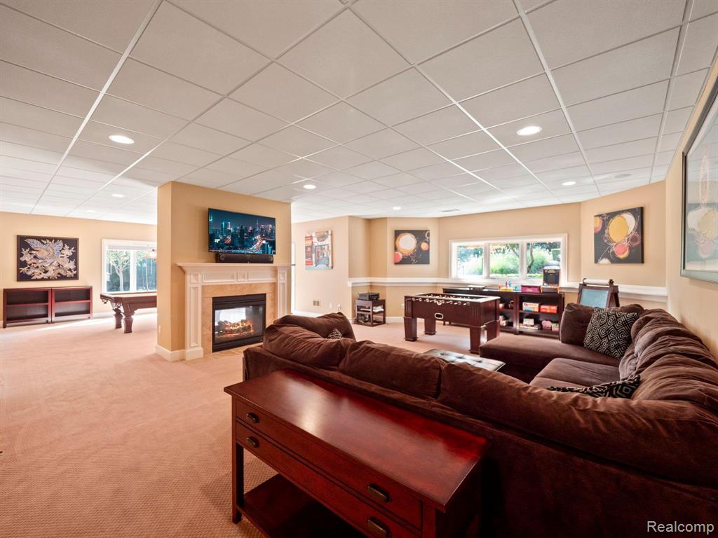 810 HIGHWOOD Drive, Bloomfield Hills, MI 48304 — Photo 33