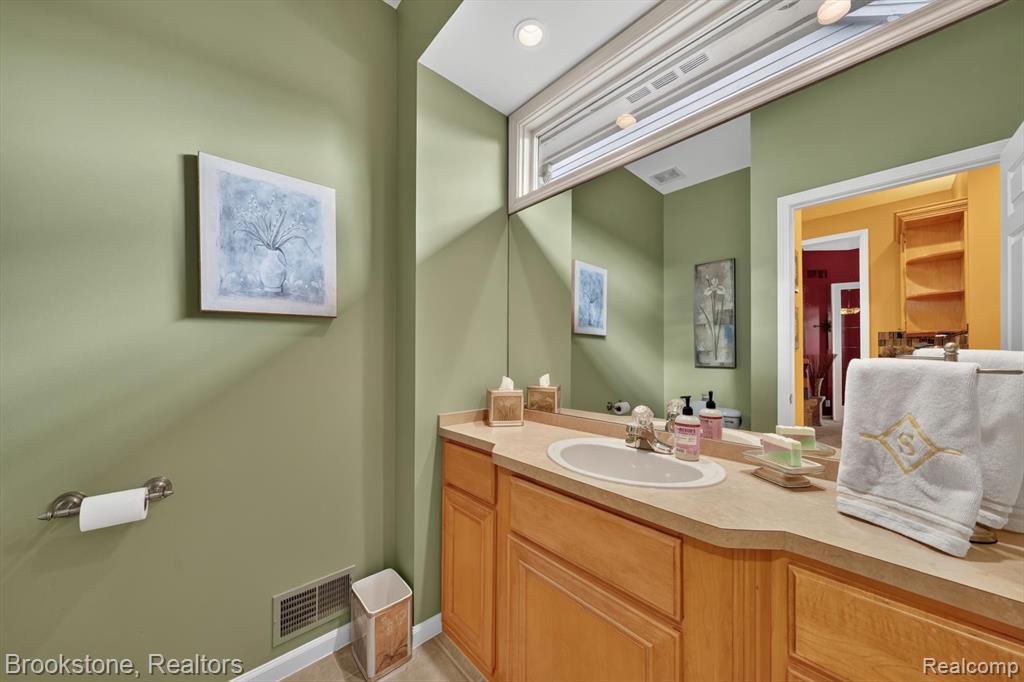 47749 Dennis Baert Drive, Macomb, MI 48044 — Photo 26