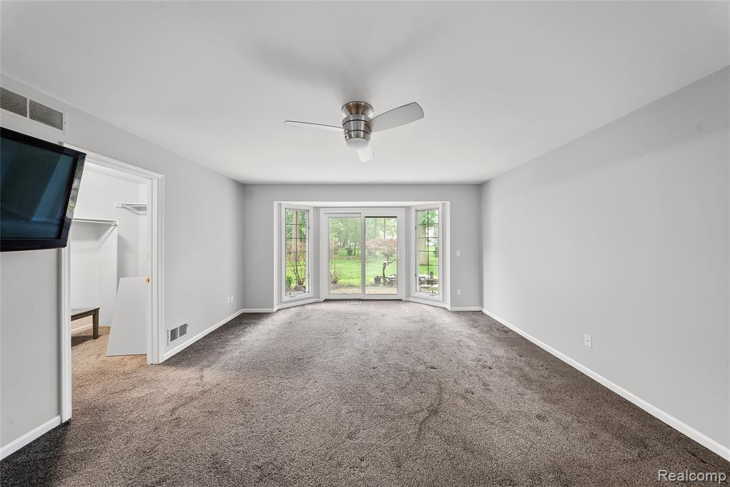 8487 Sherwood Drive, Grosse Ile, MI 48138 — Photo 19