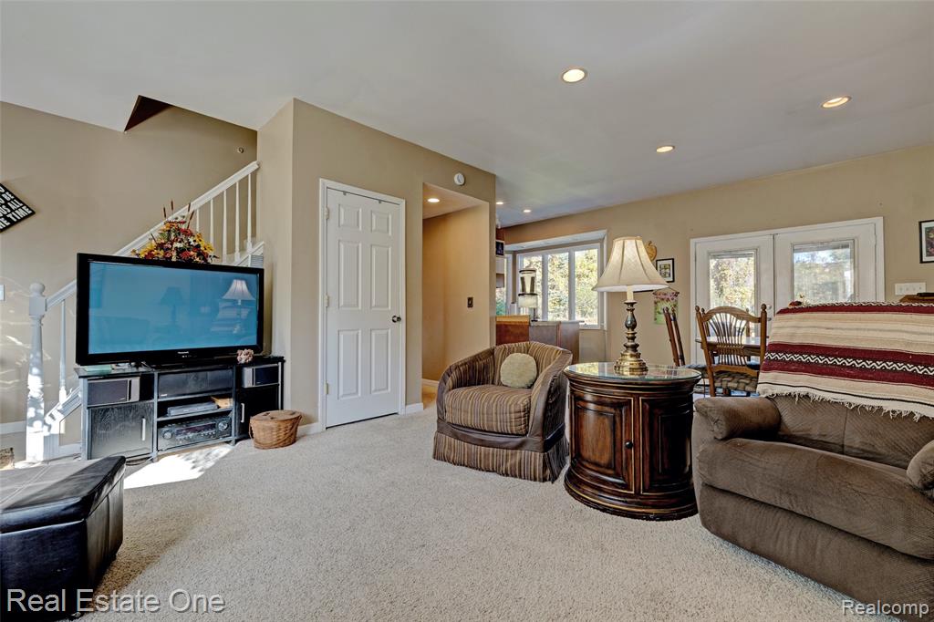 2444 Ray Road, Oxford, MI 48370 — Photo 4