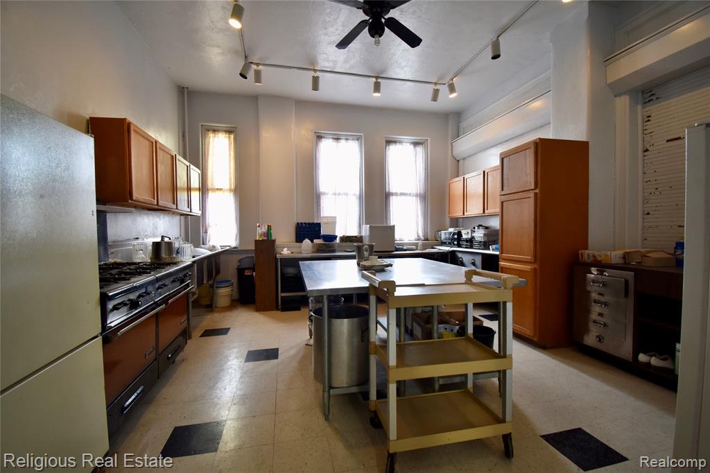 2900 Gratiot Avenue, Detroit, MI 48207 — Photo 8