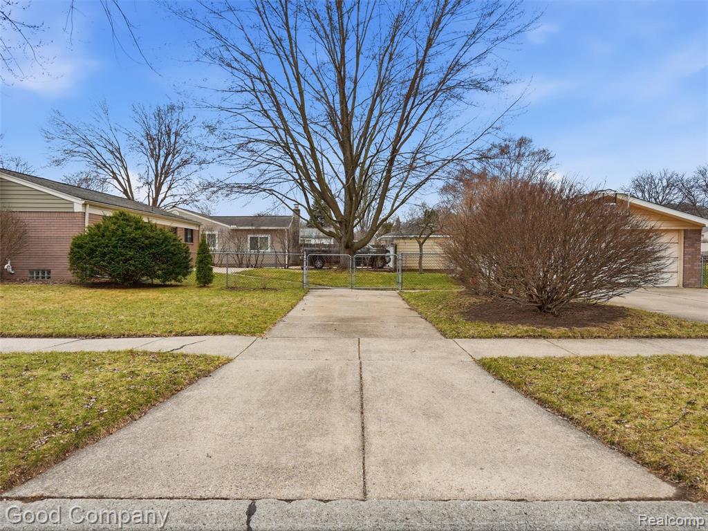 8717 Cologne Drive, Sterling Heights, MI 48314 — Photo 24