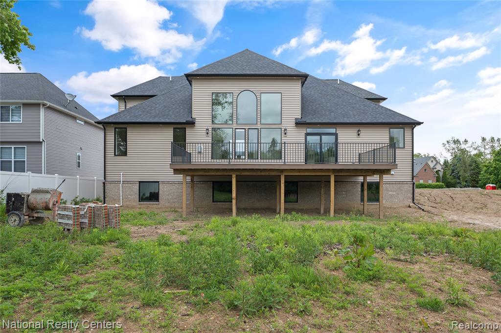 5245 BUELL Drive, Commerce Twp, MI 48382 — Photo 43