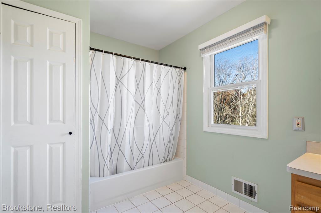 6189 Hall Road, Dryden, MI 48428 — Photo 32