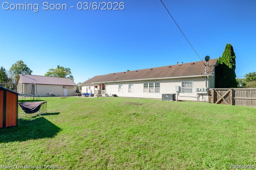 18555 Elwell Road, Belleville, MI 48111 — Photo 31