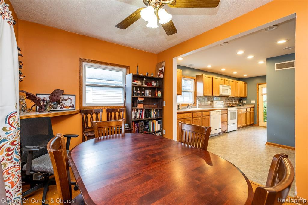 613 W Mount Hope Avenue, Lansing, MI 48910 — Photo 17