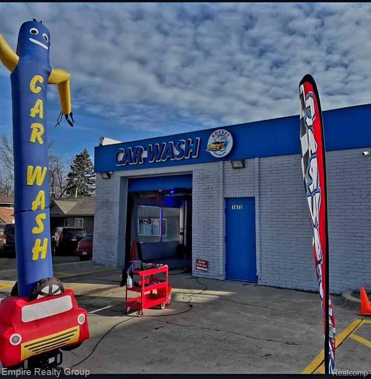 1475 Middlebelt, Inkster, MI 48141