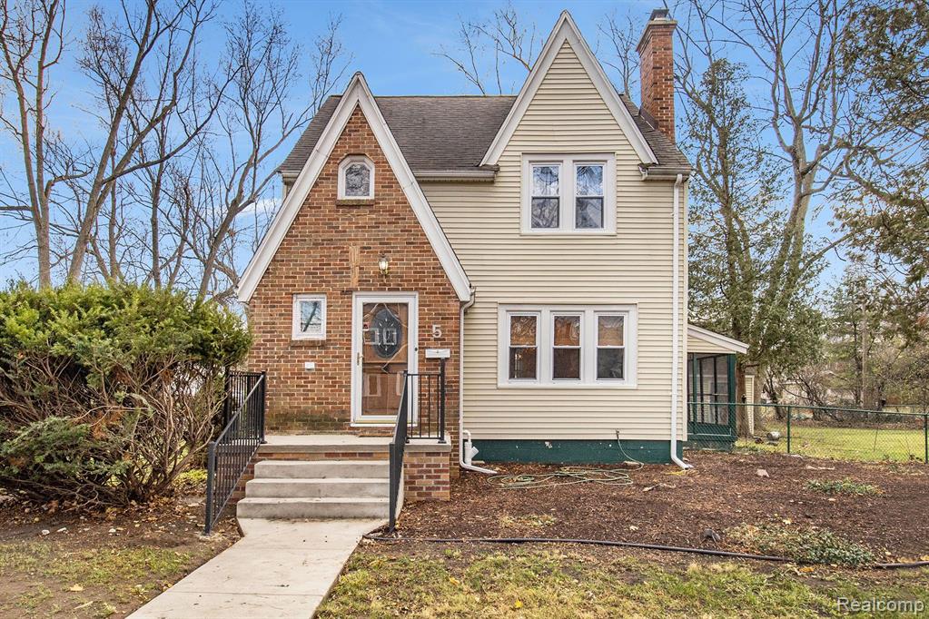 5 WENONAH Drive, Pontiac, MI 48341 — front exterior