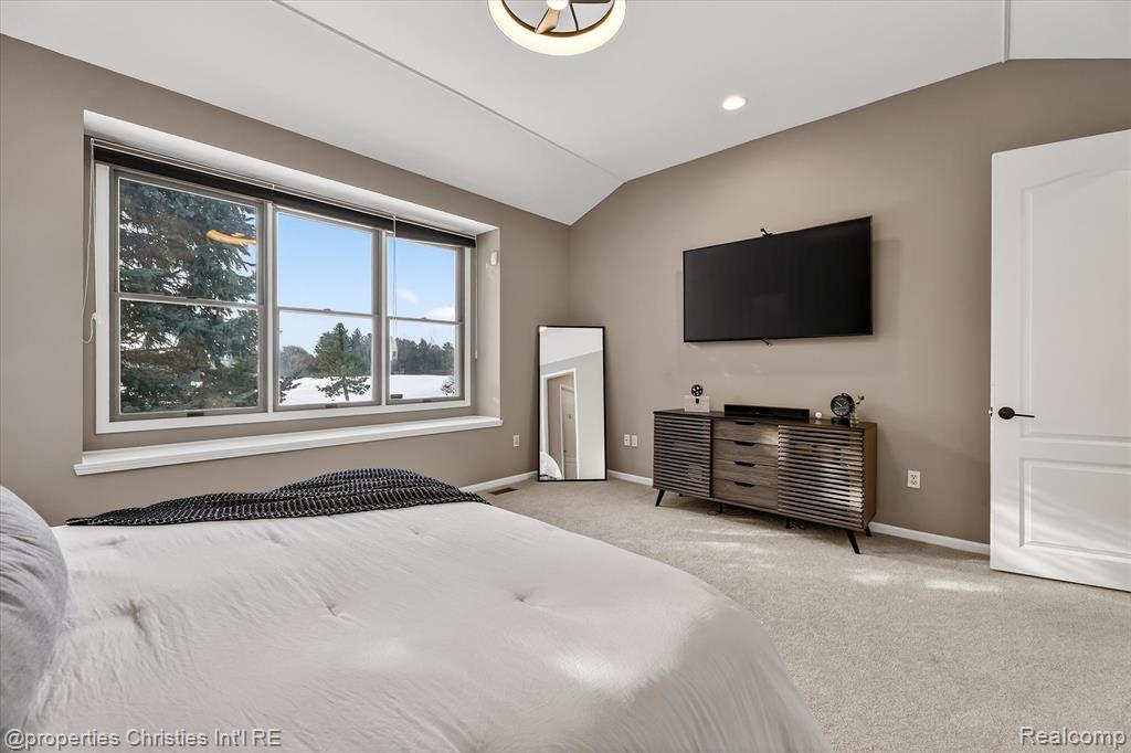 45653 TOURNAMENT Drive N, Northville, MI 48168 — Photo 22