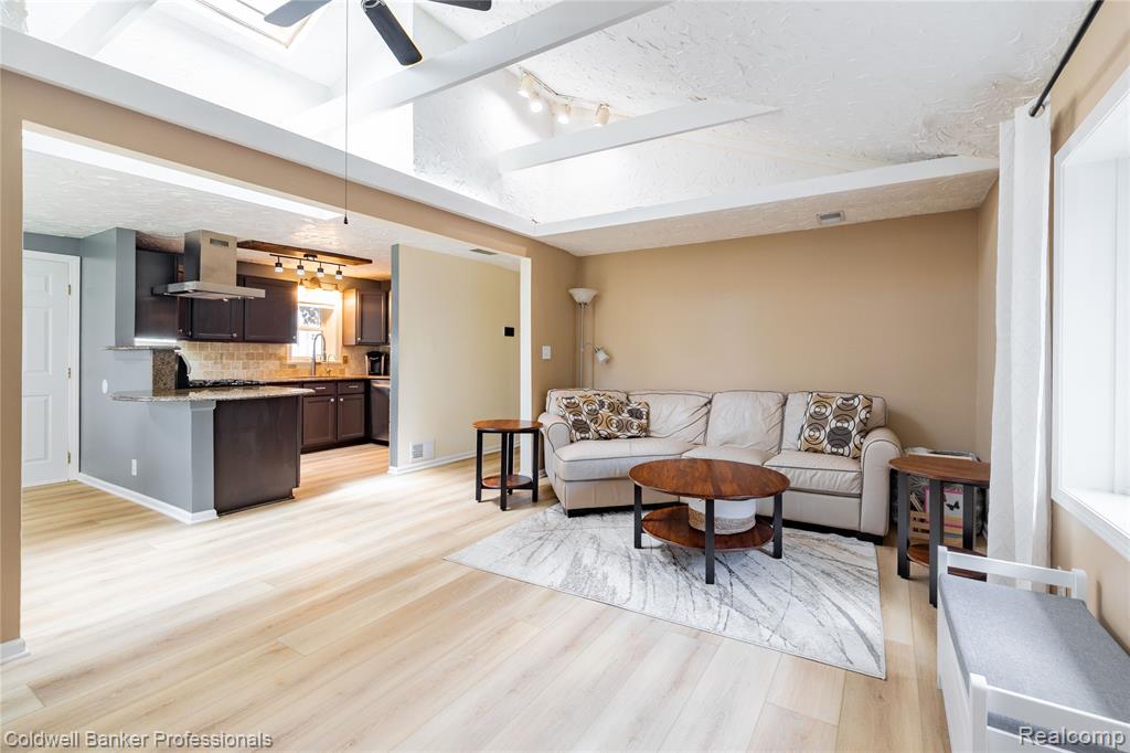 4020 Totem Lane, Waterford, MI 48328 — Photo 11