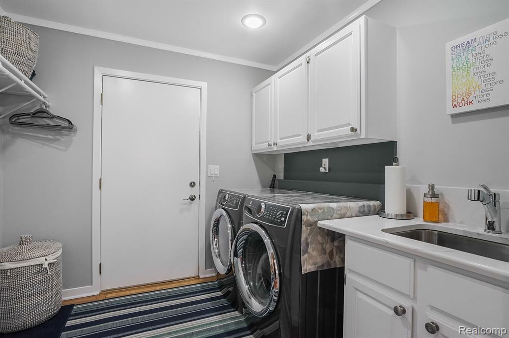 8261 STAGHORN Trail, Clarkston, MI 48348 — Photo 42