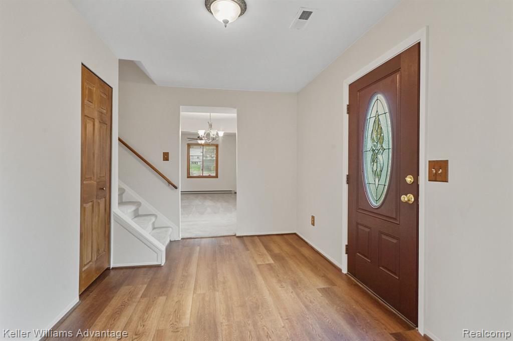 24485 BONNIE BROOK Drive, Novi, MI — Photo 4