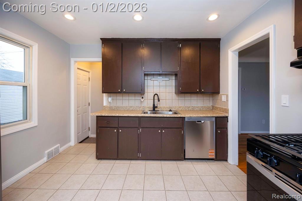 6731 Robinson Avenue, Allen Park, MI 48101 — Photo 24