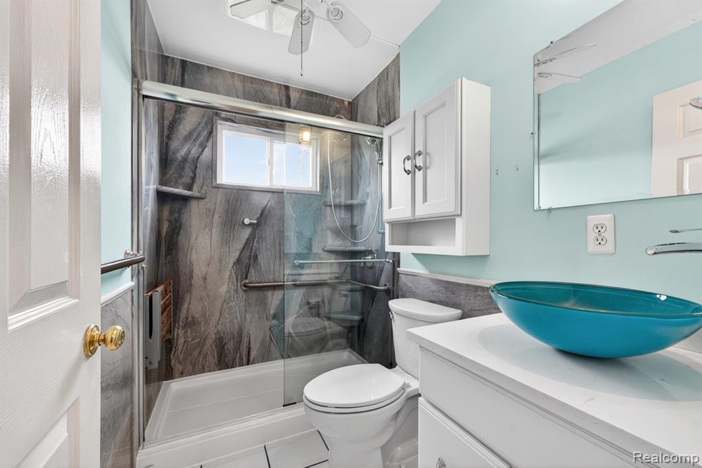 18209 Winwood Avenue, Brownstown, MI 48193 — Photo 15
