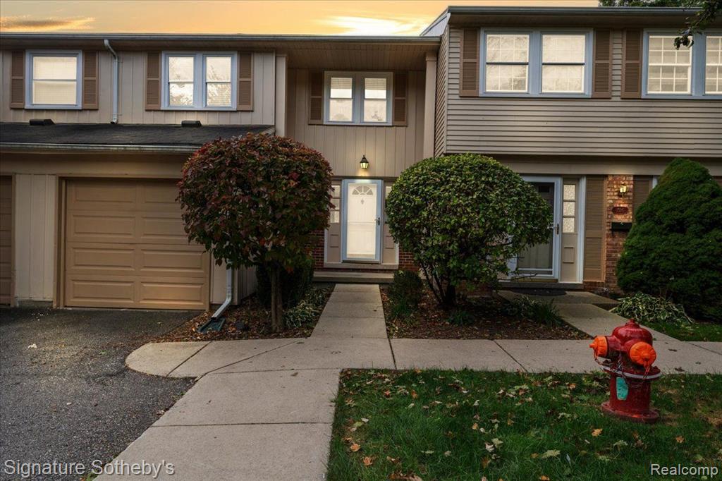 1598 BRENTWOOD Drive, Troy, MI 48098 — Photo 2
