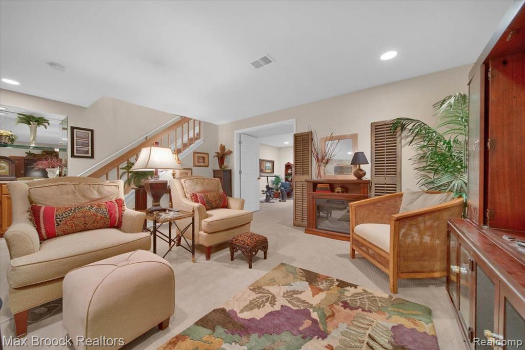 38750 CHESSINGTON, Farmington Hills, MI 48331 — Photo 21