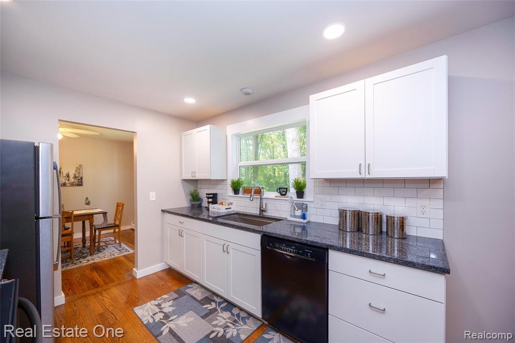 5811 Cowell Road, Brighton, MI 48116 — Photo 11
