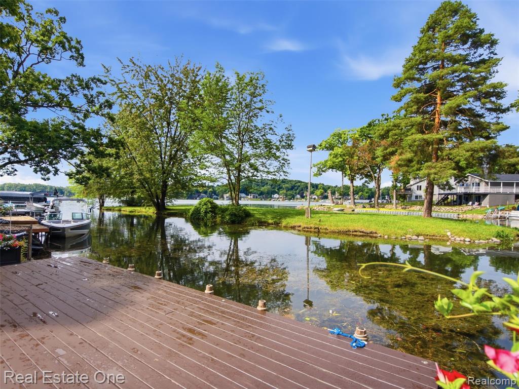 4011 Lotus Drive, Waterford, MI 48329 — Photo 14