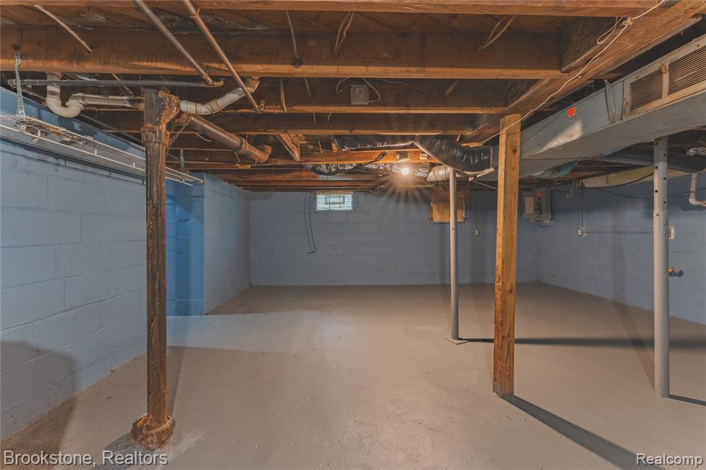 62 Court Street, Pontiac, MI 48342 — Photo 20