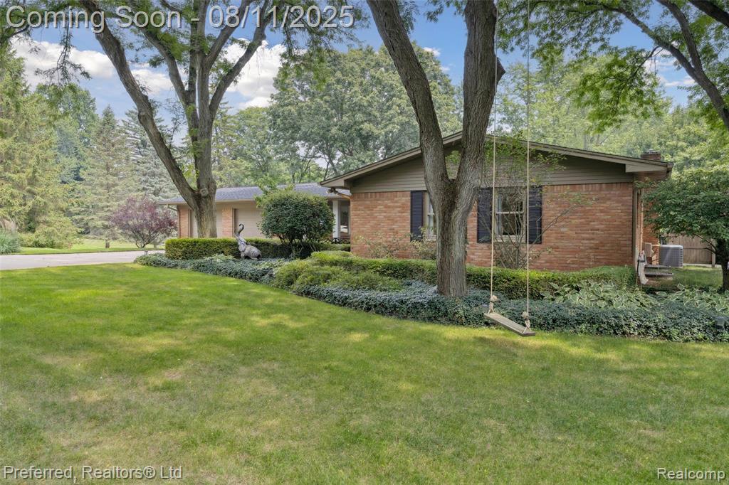 562 Burns Road, Milford, MI 48381 — Photo 4