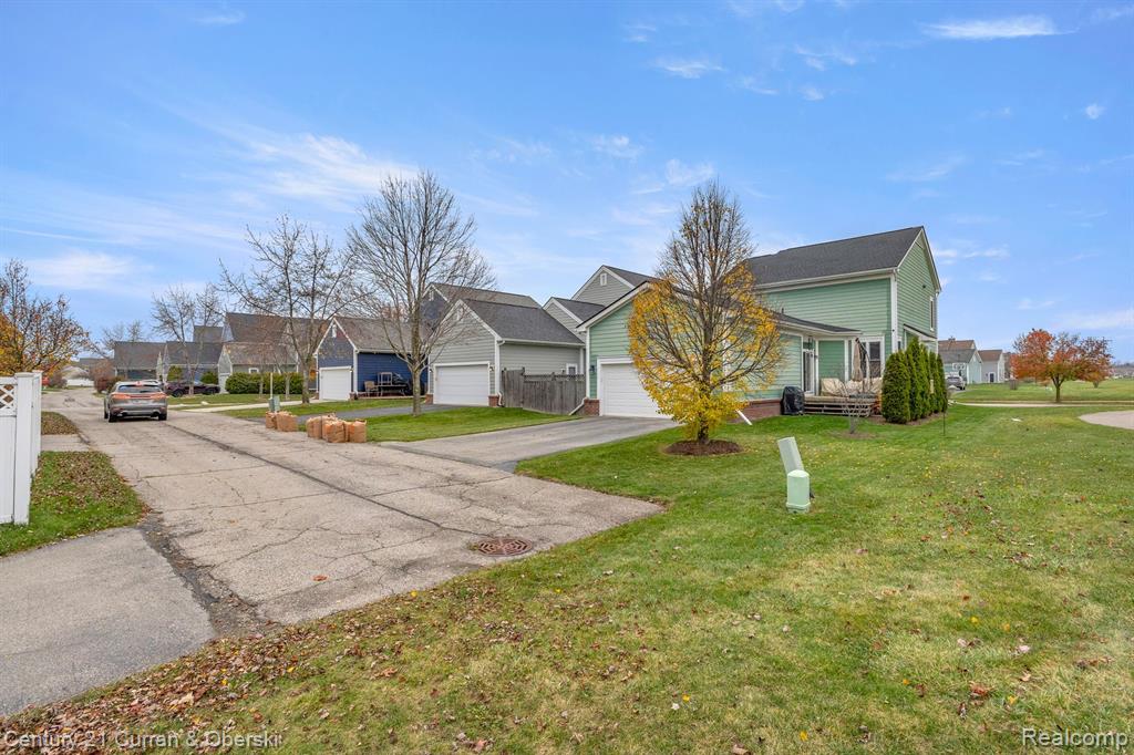 49957 JACKSON Lane, Canton, MI 48188 — Photo 48