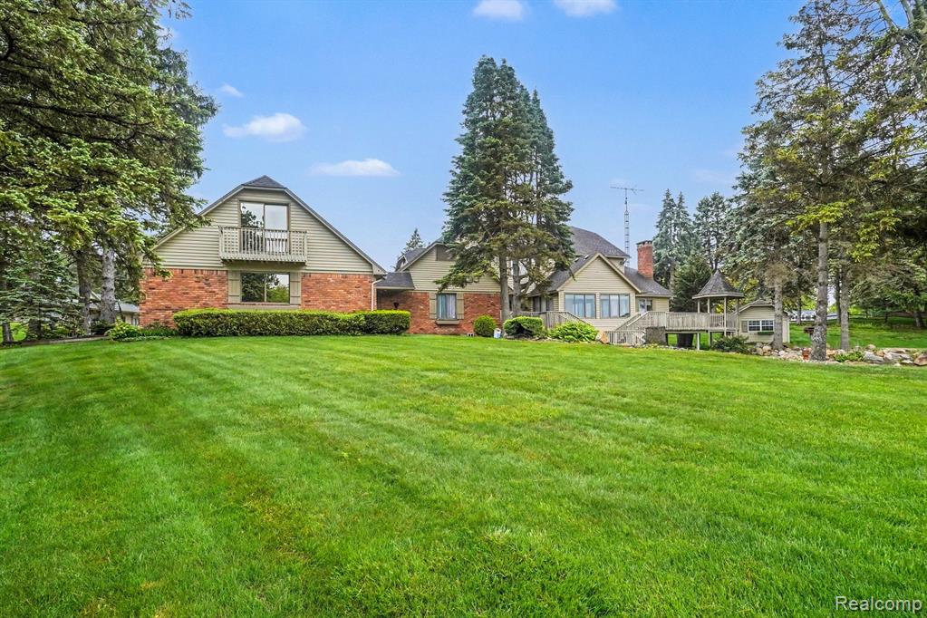 10391 Hills Lane Drive, Goodrich Vlg, MI — Photo 11