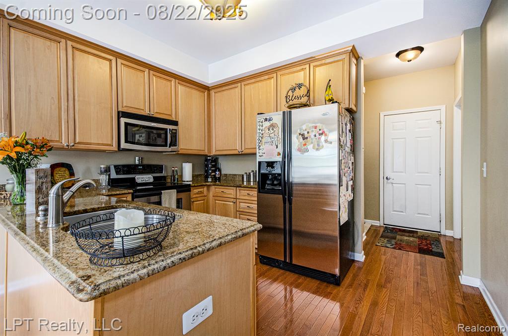 53043 CELTIC Drive, Shelby Twp, MI 48315 — Photo 15