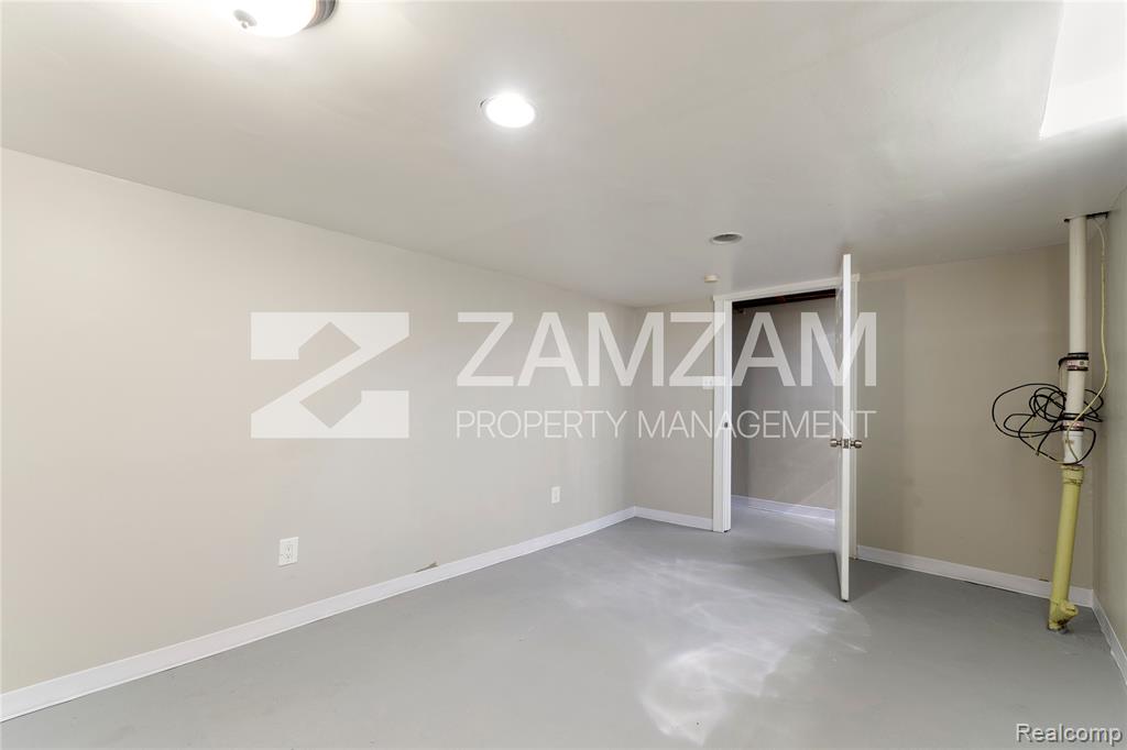 6869 Buhr Street, Hamtramck, MI 48212 — Photo 22