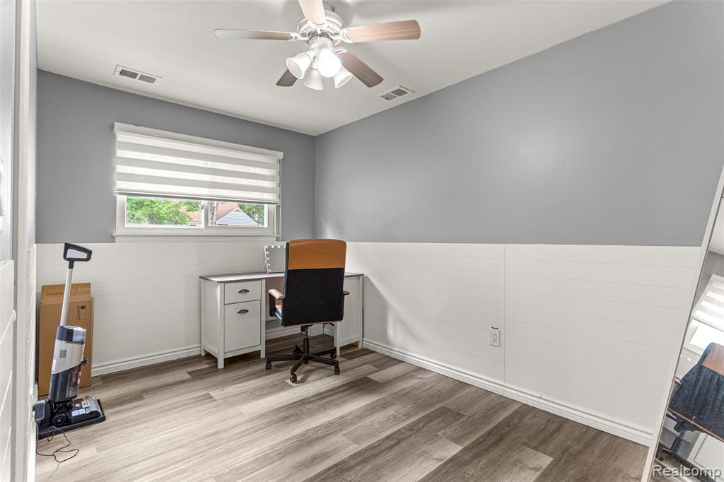 8039 Nightingale Street, Dearborn Heights, MI 48127 — Photo 19