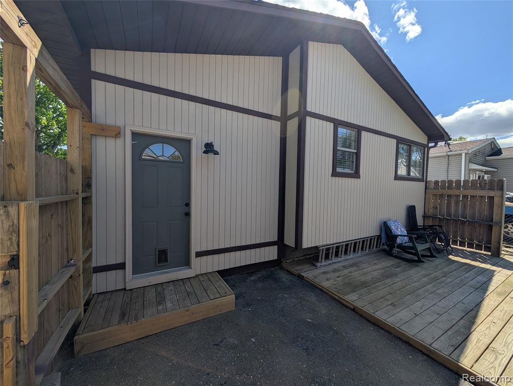 4010 Reynolds Street, Flint, MI 48532 — Photo 6
