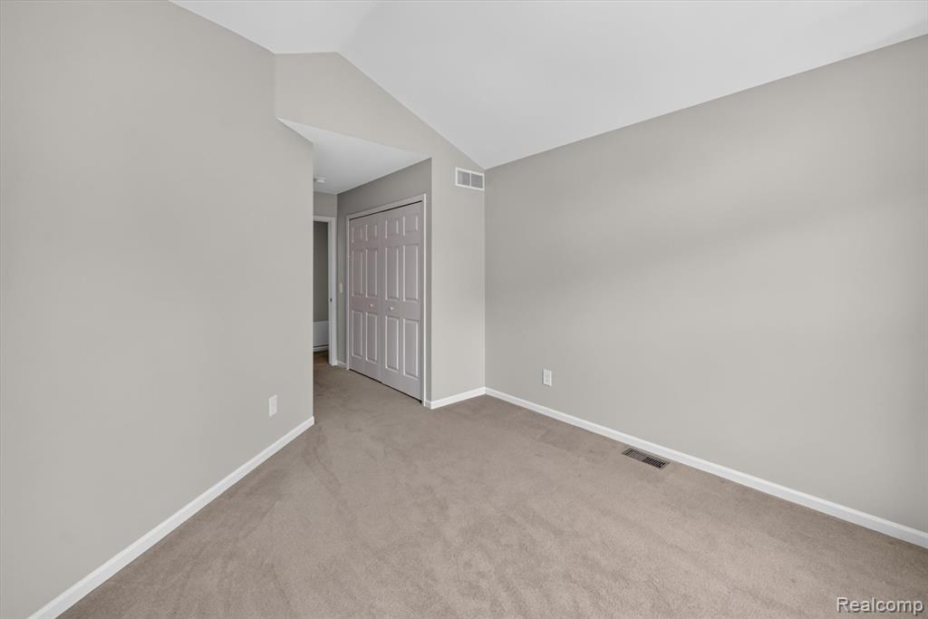 4895 Greenview Drive, Commerce Twp, MI 48382 — Photo 31