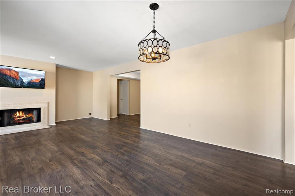 36952 Ridgedale Court, Farmington, MI 48331 — Photo 13