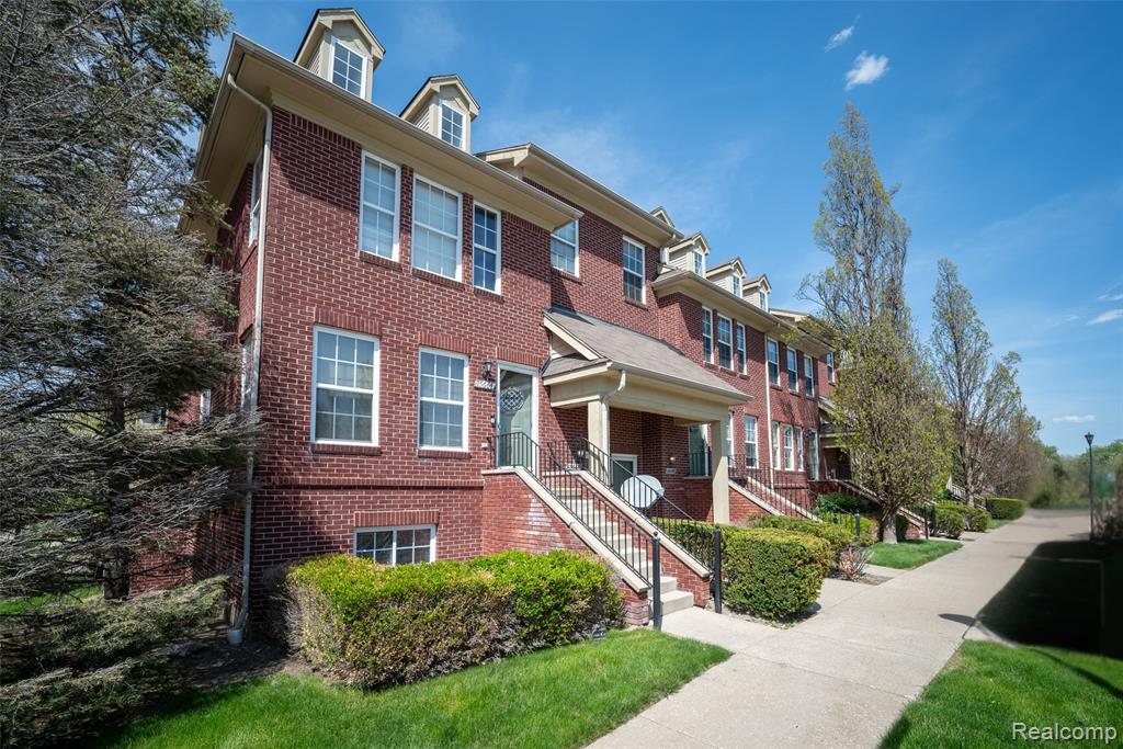 15650 Stone Crossing Drive, Southfield, MI 48075 — Photo 2