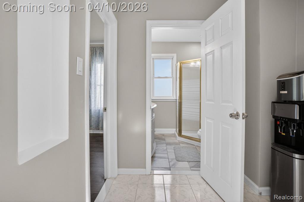 27352 Townley Street, Madison Heights, MI 48071 — Photo 18