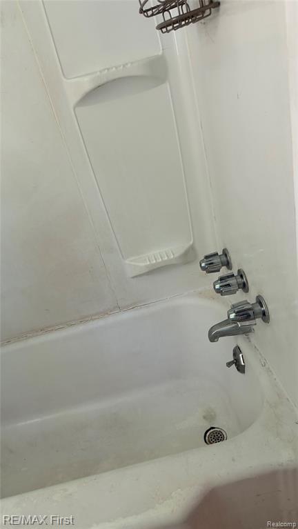21703 Cushing Avenue, Eastpointe, MI 48021 — Photo 12