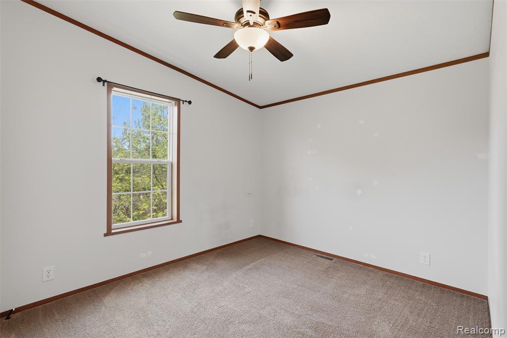 11006 Wood Run Circle, South Lyon, MI 48178 — Photo 13