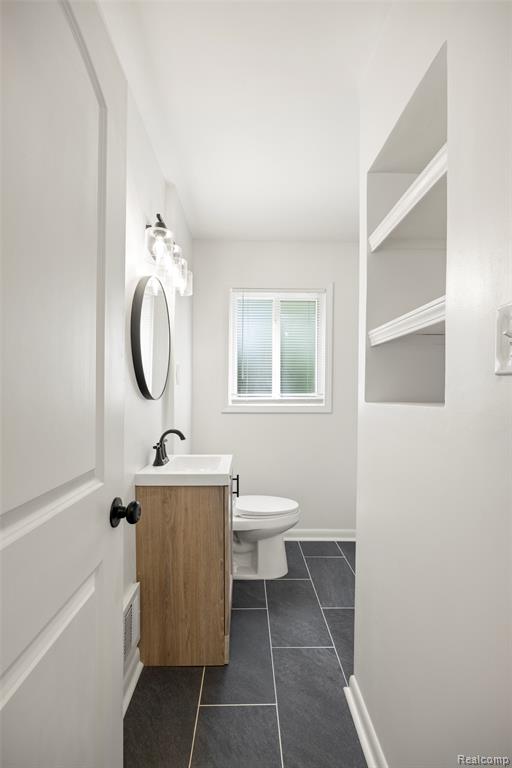 24691 Kipling Street, Oak Park, MI 48237 — Photo 13