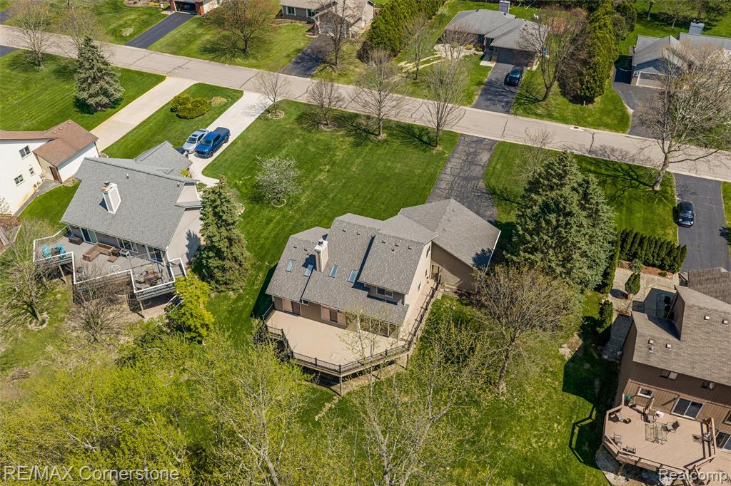 501 Alexander Drive, Commerce Twp, MI 48390 — Photo 35