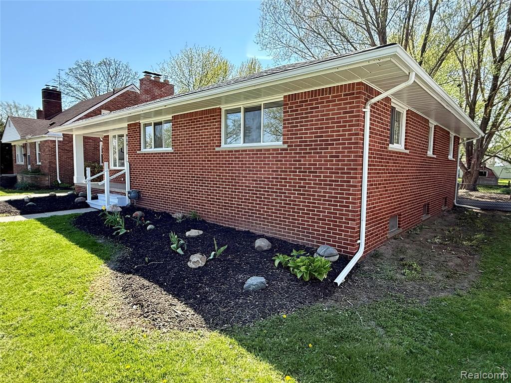 21805 Pleasant Avenue, Eastpointe, MI 48021 — Photo 4