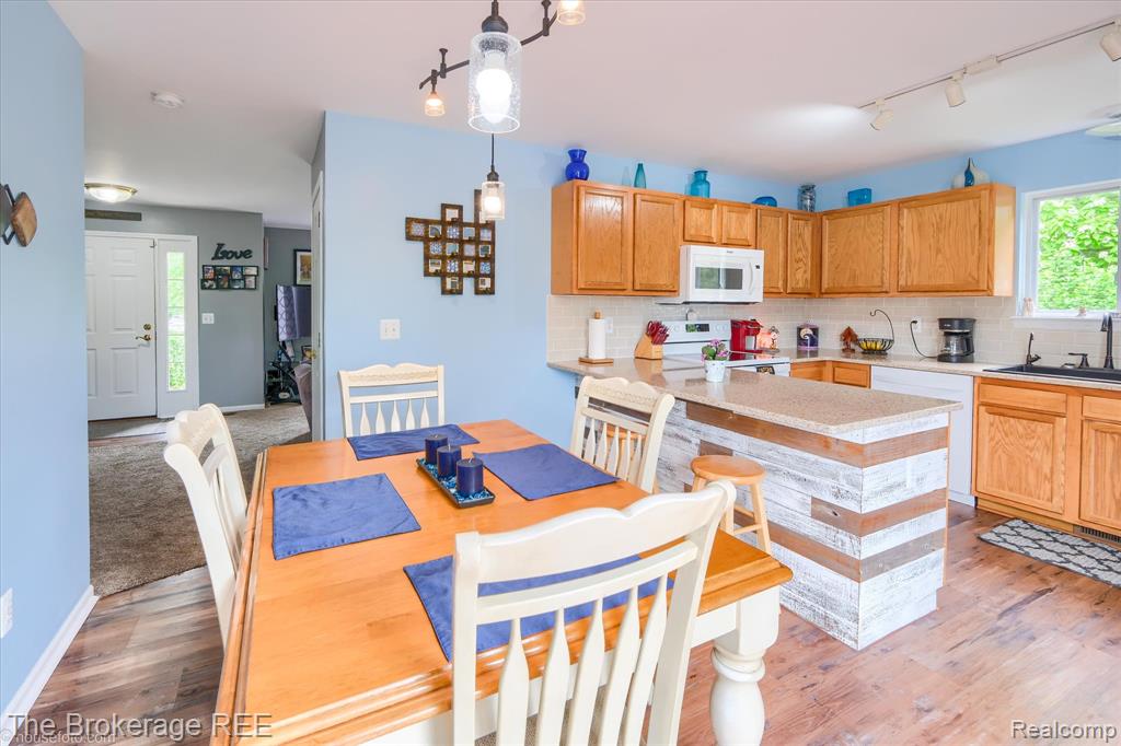 4432 N Belsay Road, Flint, MI 48506 — Photo 33