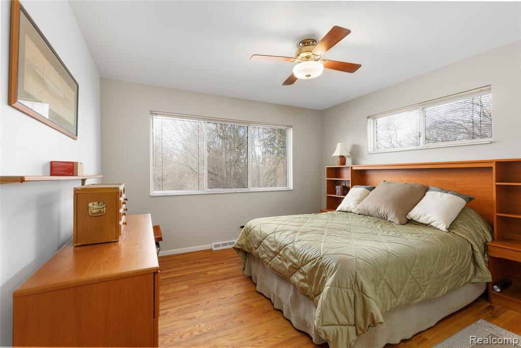 9801 Gibbs Road, Clarkston, MI 48348 — Photo 16