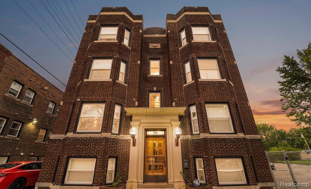 1533 ASH Street, Detroit, MI 48208