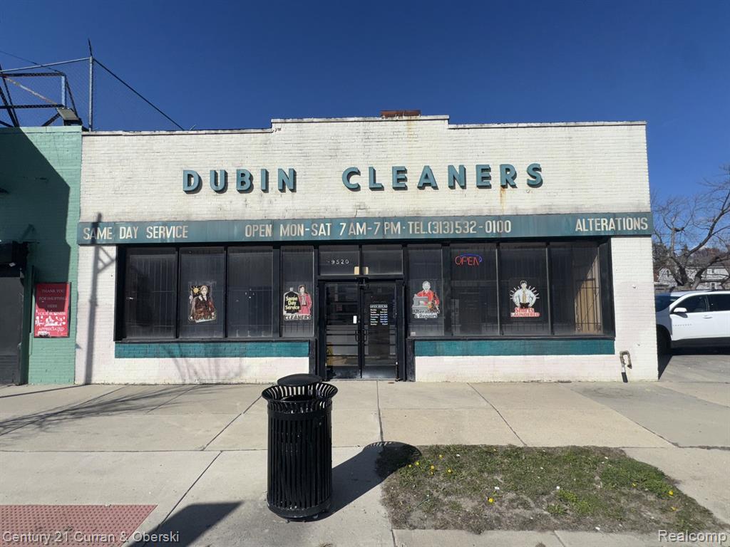 8626 Michigan Avenue, Dearborn, MI, 48210