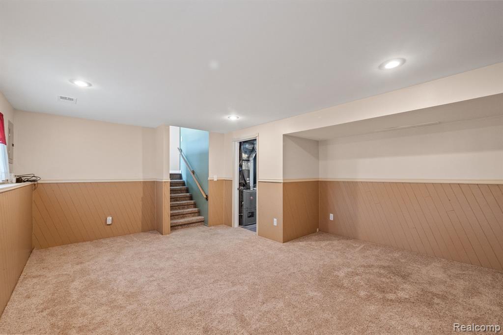 749 Mariday Street, Lake Orion, MI 48362 — Photo 20