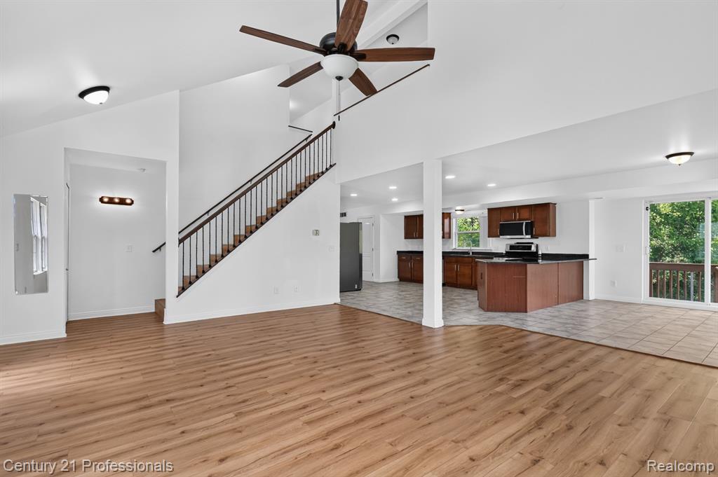 2042 Decker Road, Walled Lake, MI 48390 — Photo 9