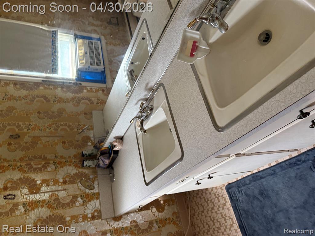 26023 Meadow Drive, Franklin, MI 48025 — Photo 16