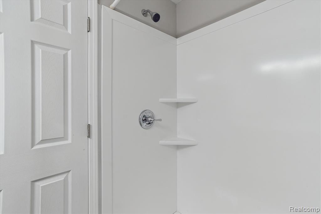 2145 Terrapin Street, Wolverine Lake, MI 48390 — Photo 29